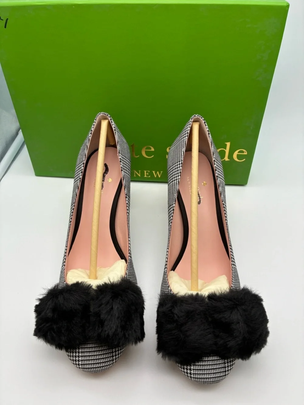 NWB Kate Spade Carine Black Plaid Fur-Trim Pumps size 6.5 M